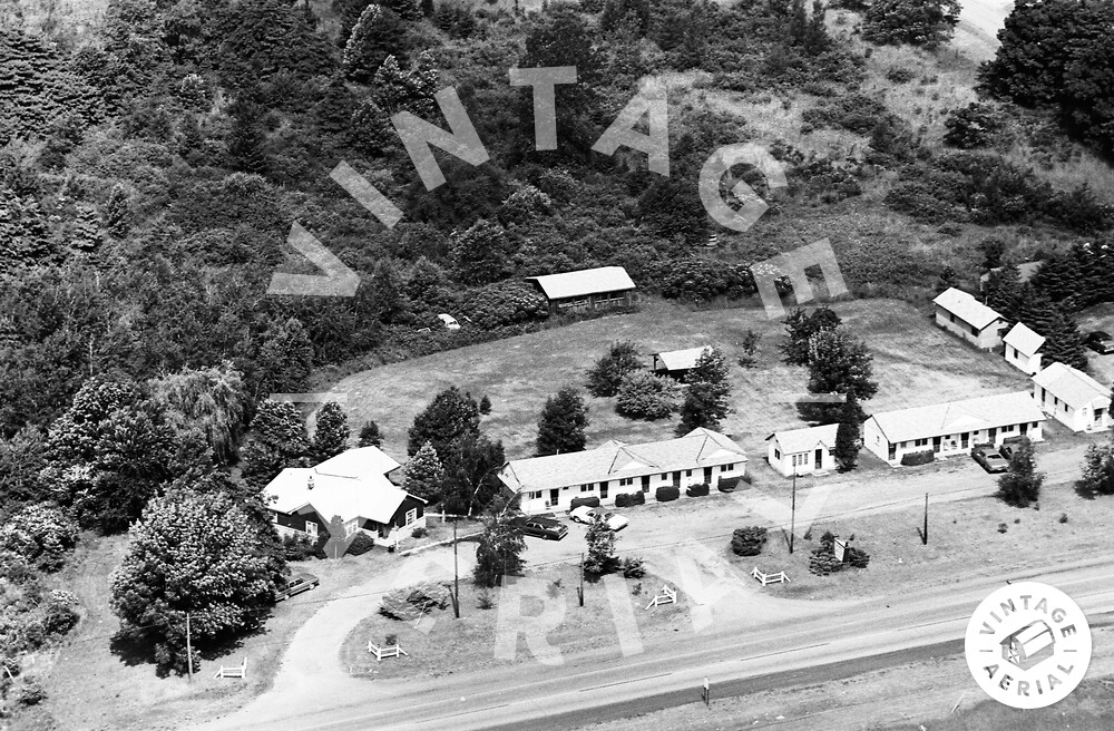 Breezy Acres Motel - Breezy Acres Motel 1971 Douglas (newer photo)